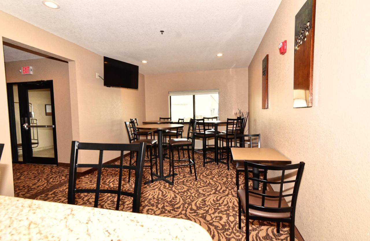Cobblestone Inn & Suites - Clarion Dış mekan fotoğraf